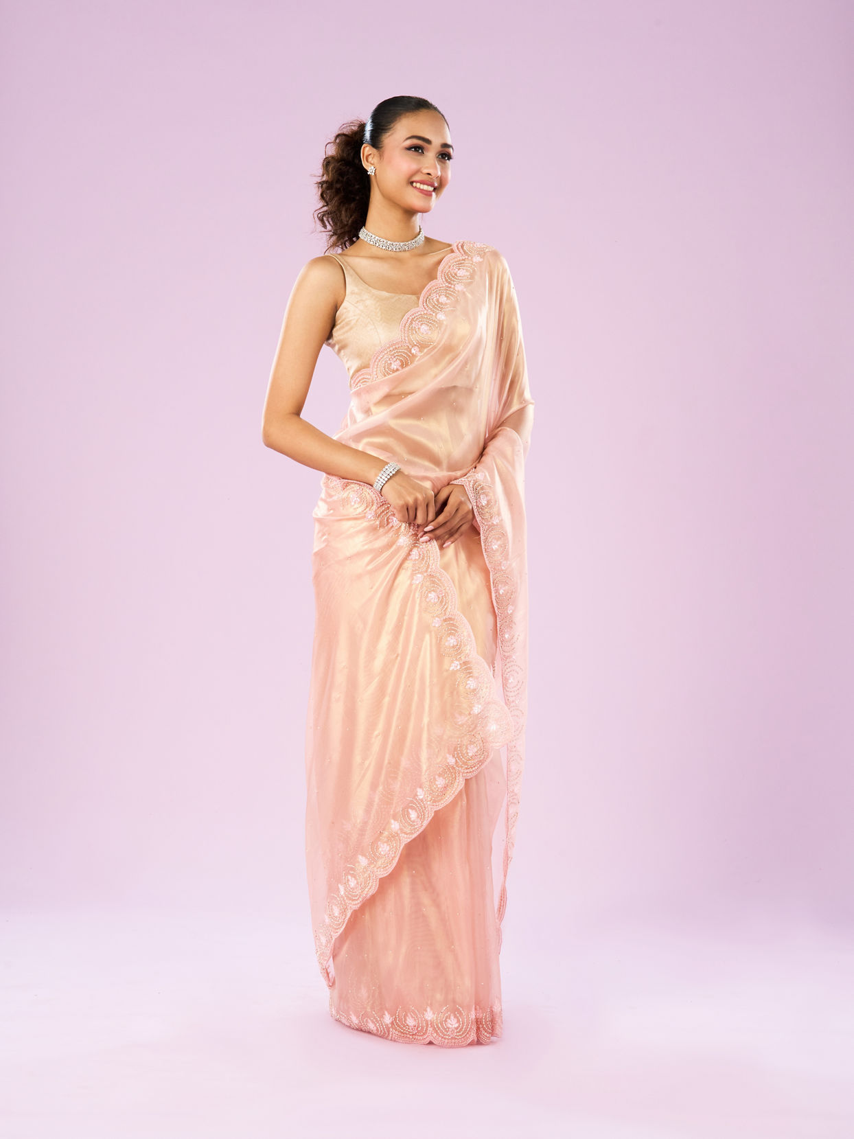 Mohey Women Ravishing Pink Organza Saree