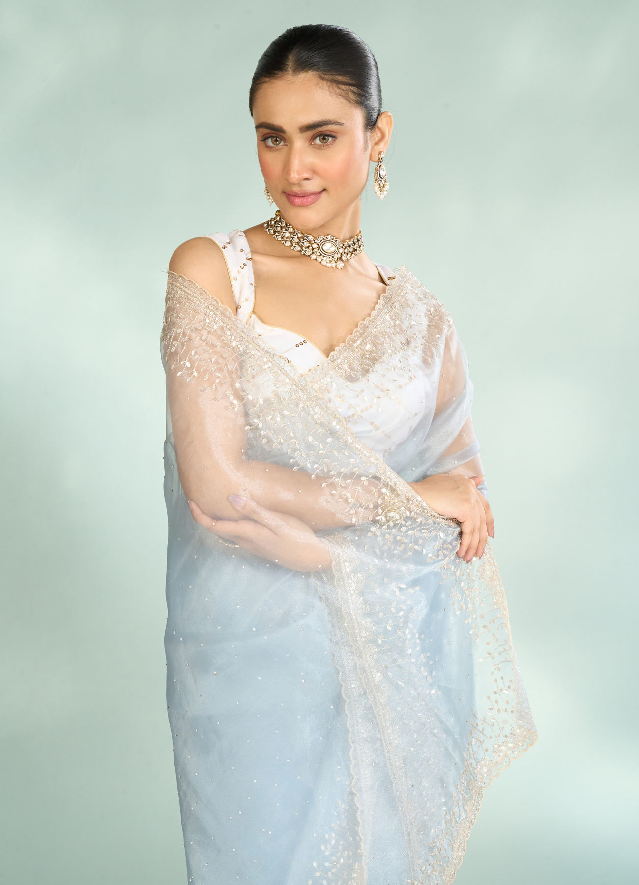 Mohey Women Blue Organza Enchantress Saree