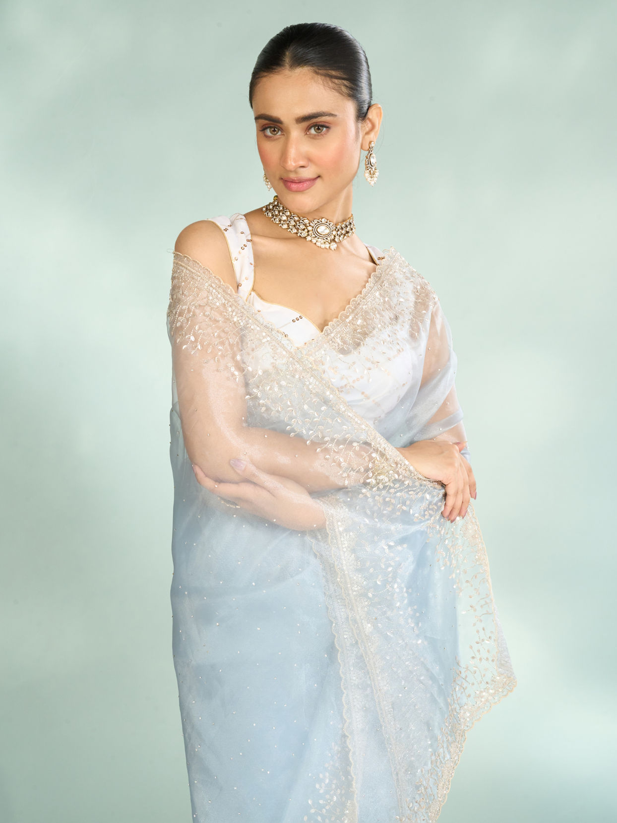 Mohey Women Blue Organza Enchantress Saree