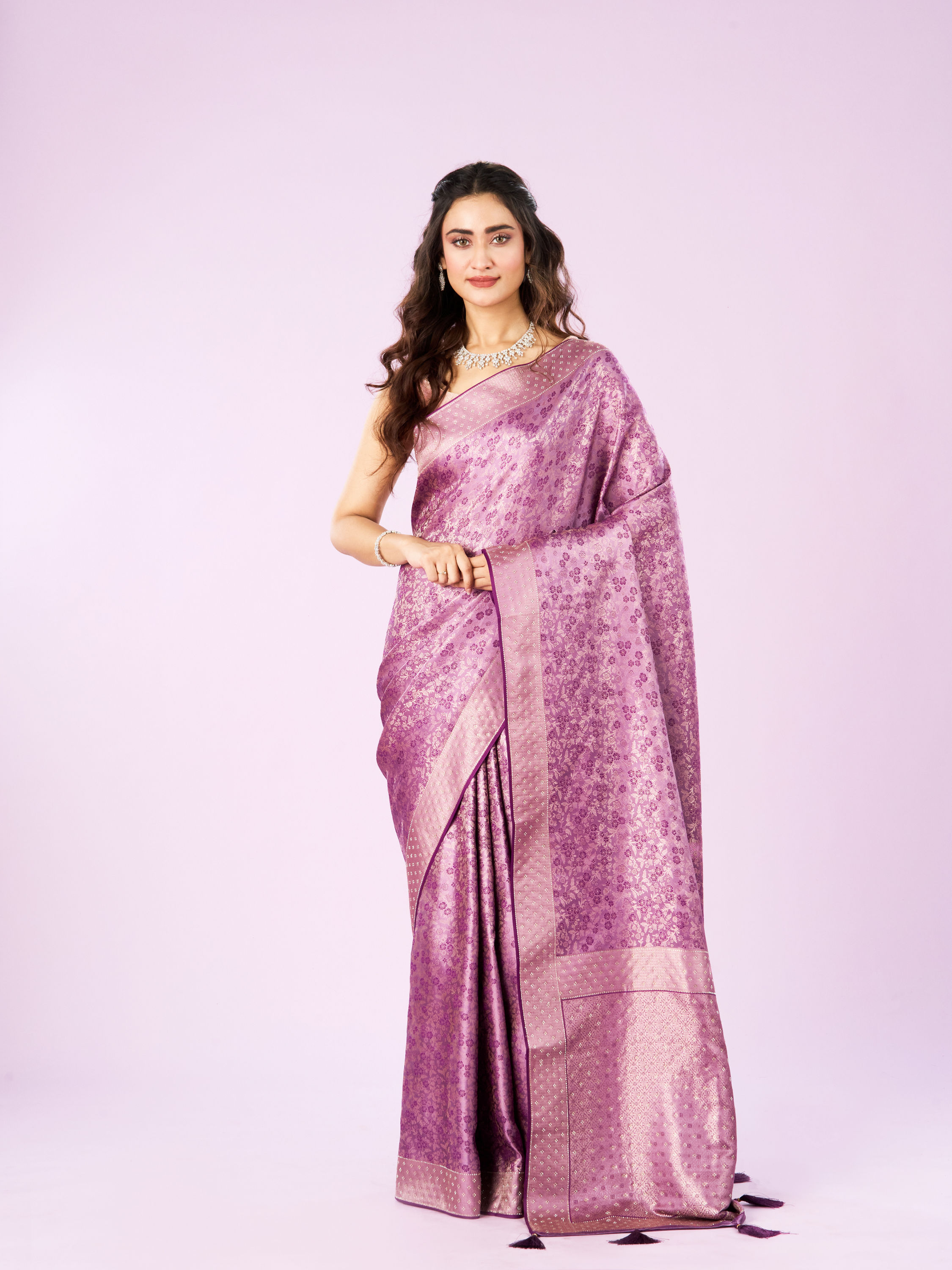 Mohey Women Elegant Purple Symphony Saree