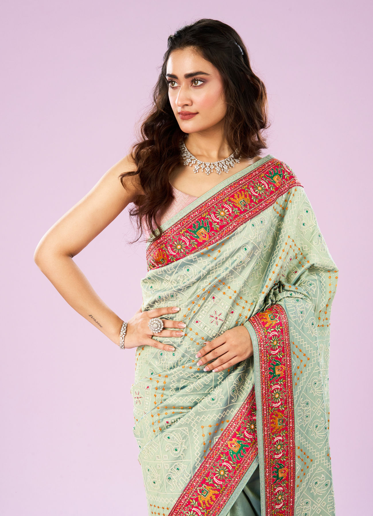Mohey Women Sea Green Splendor Saree