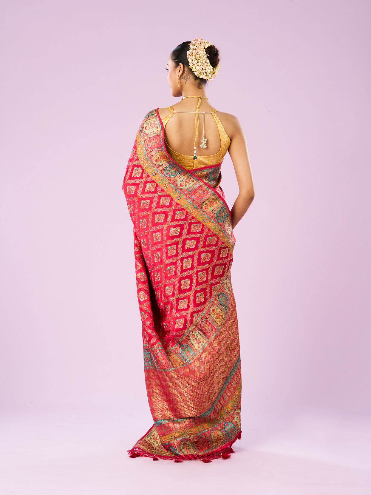 Mohey Women Elegance Overlaid Pink Saree