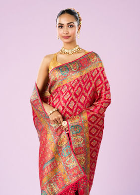 Mohey Women Elegance Overlaid Pink Saree