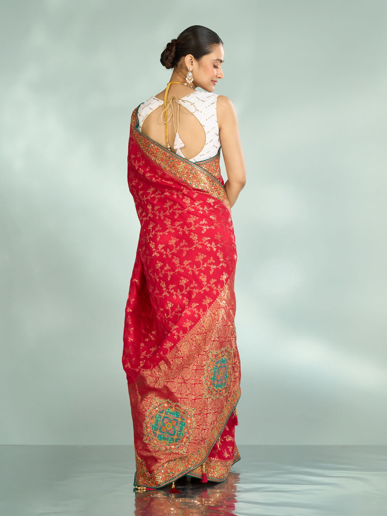 Mohey Women Pink Elegance Art Silk Saree