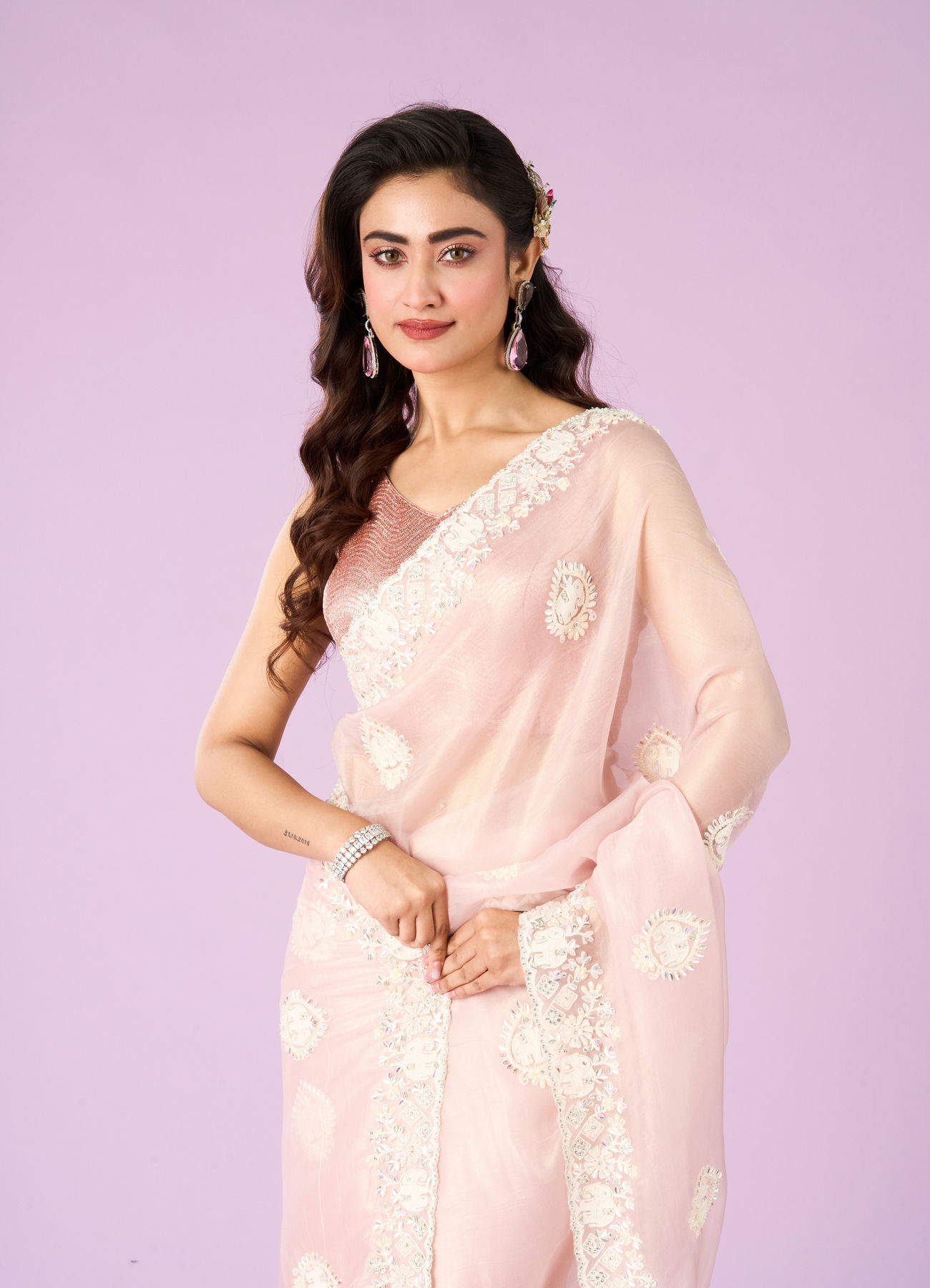 Mohey Women Pink Organza Saree Bliss