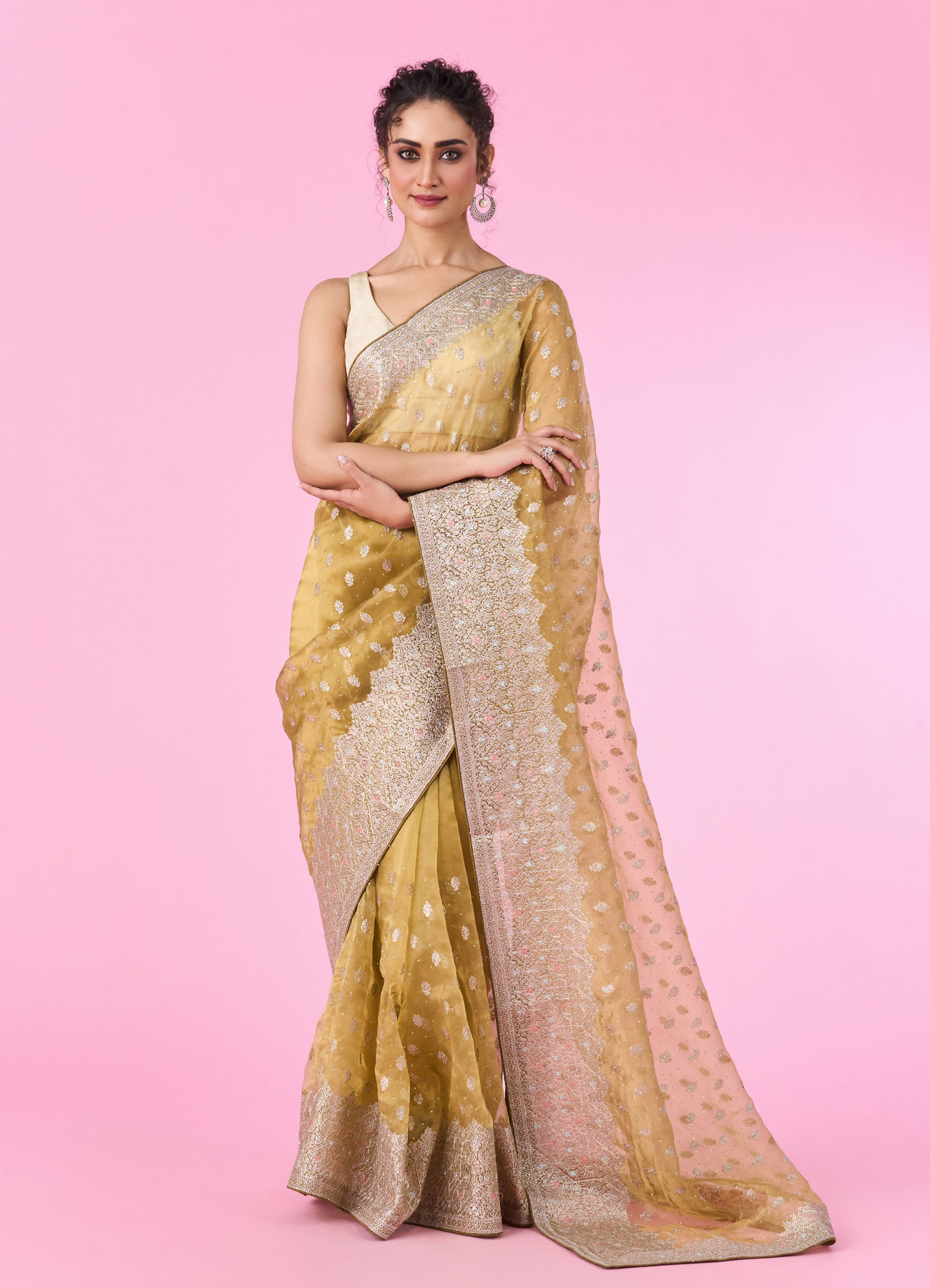 Mohey Women Emerald Green Elegance Saree