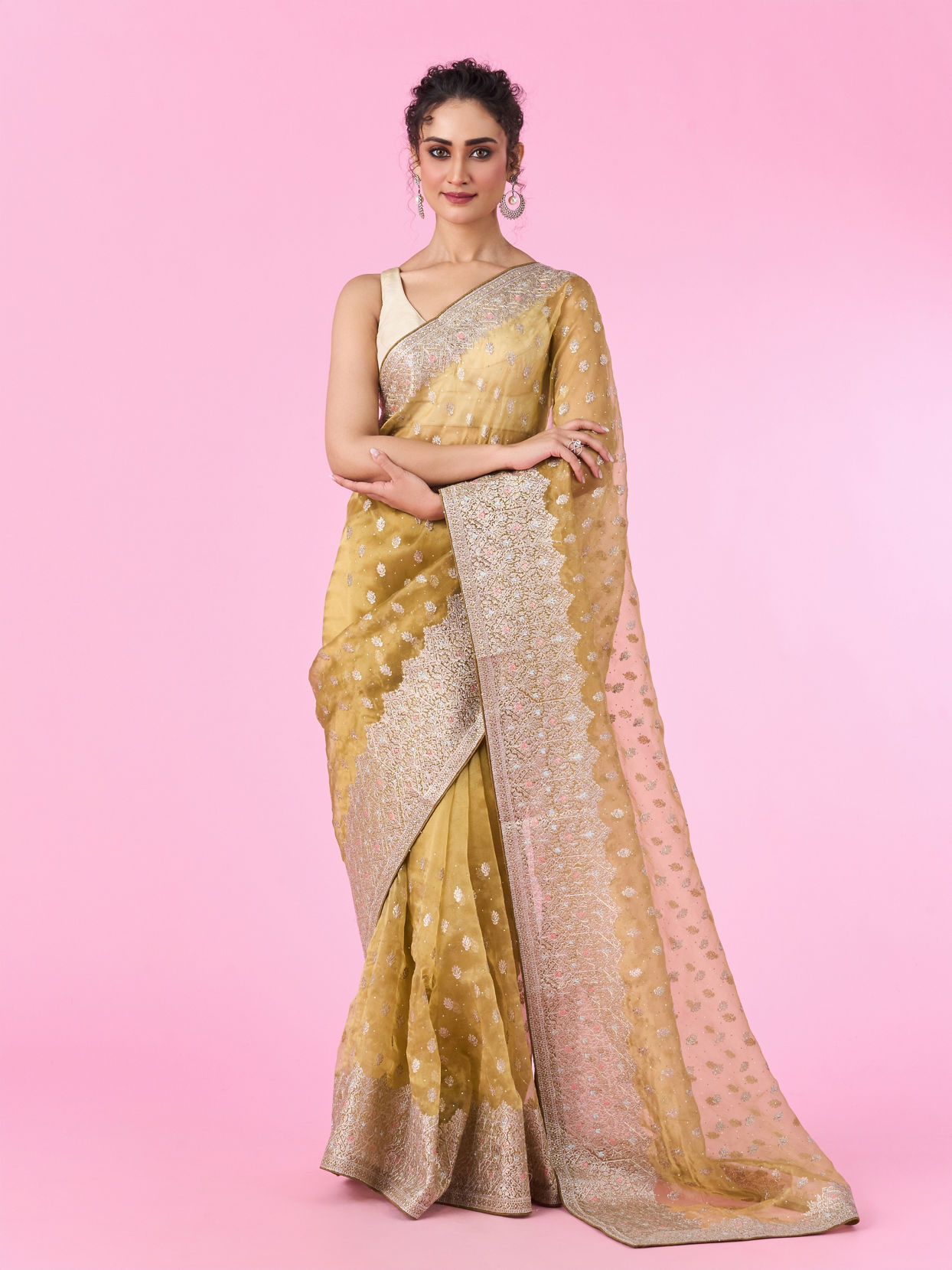 Mohey Women Emerald Green Elegance Saree