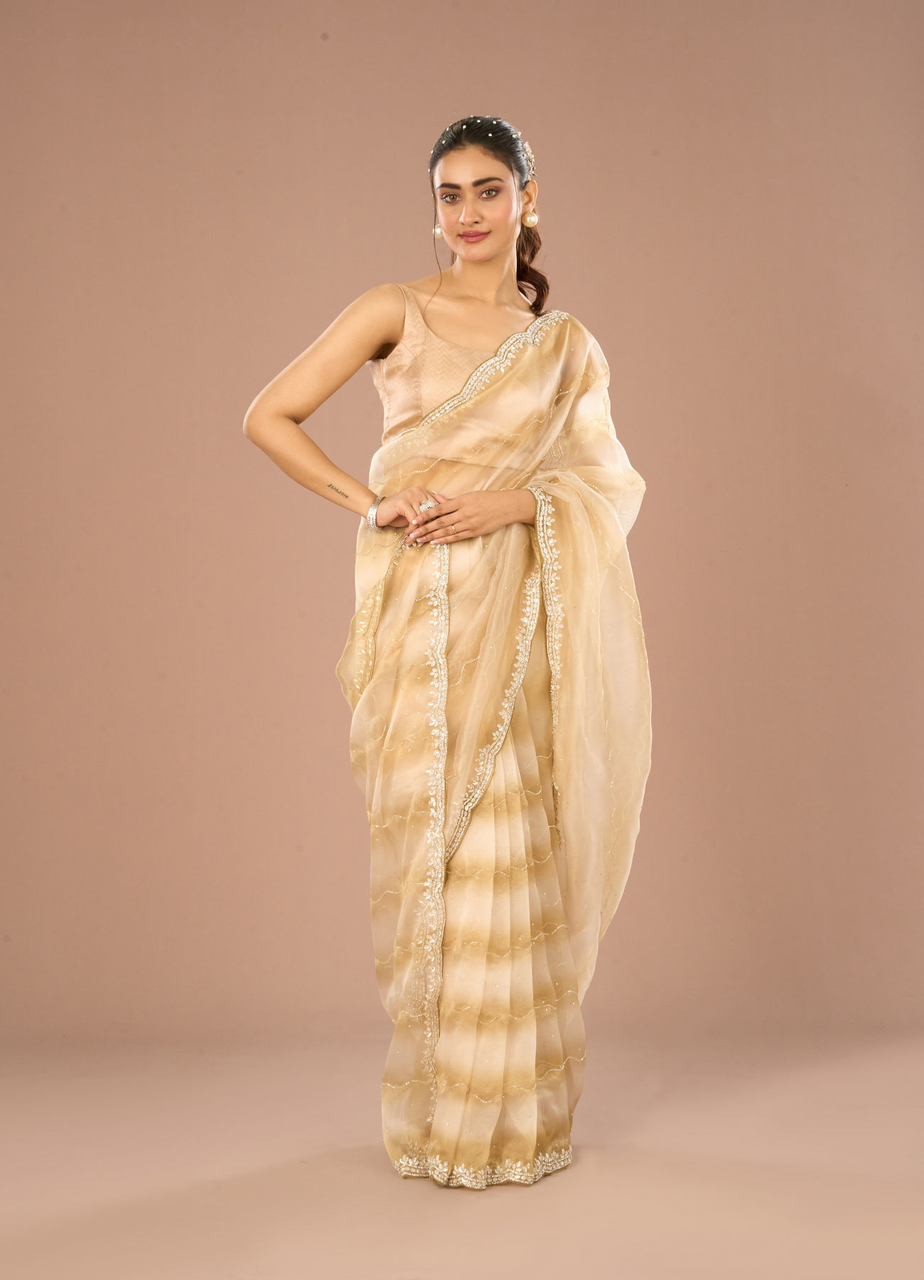 Mohey Women Green Glory Organza Saree