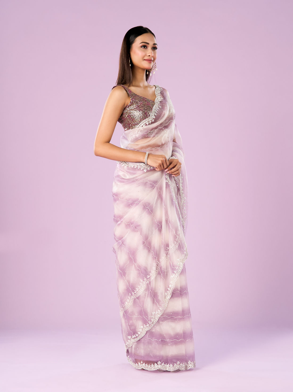 Mohey Women Elegant Purple Organza Saree
