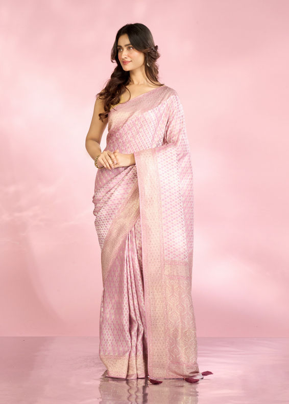 Mohey Women Elegant Purple Saree Enchantment