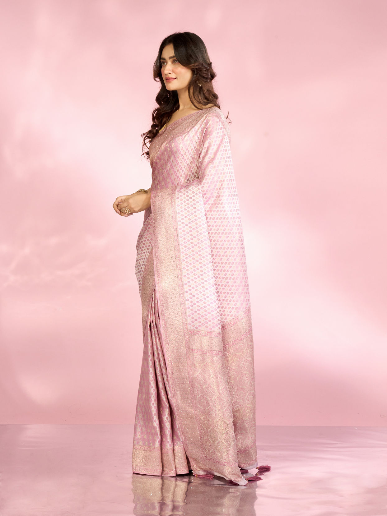 Mohey Women Elegant Purple Saree Enchantment