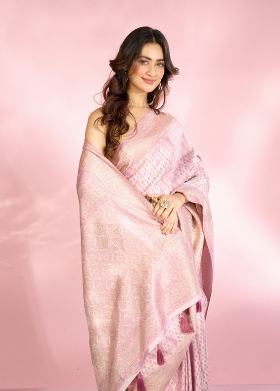 Mohey Women Elegant Purple Saree Enchantment