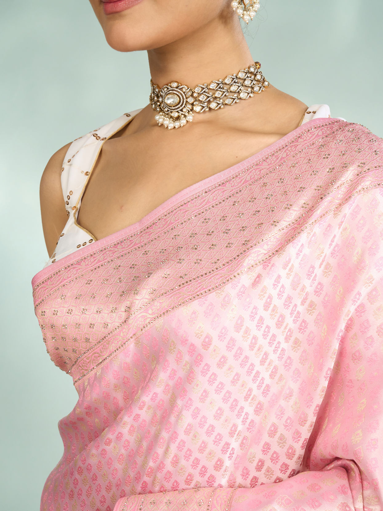 Mohey Women Light Pink Elegance Saree