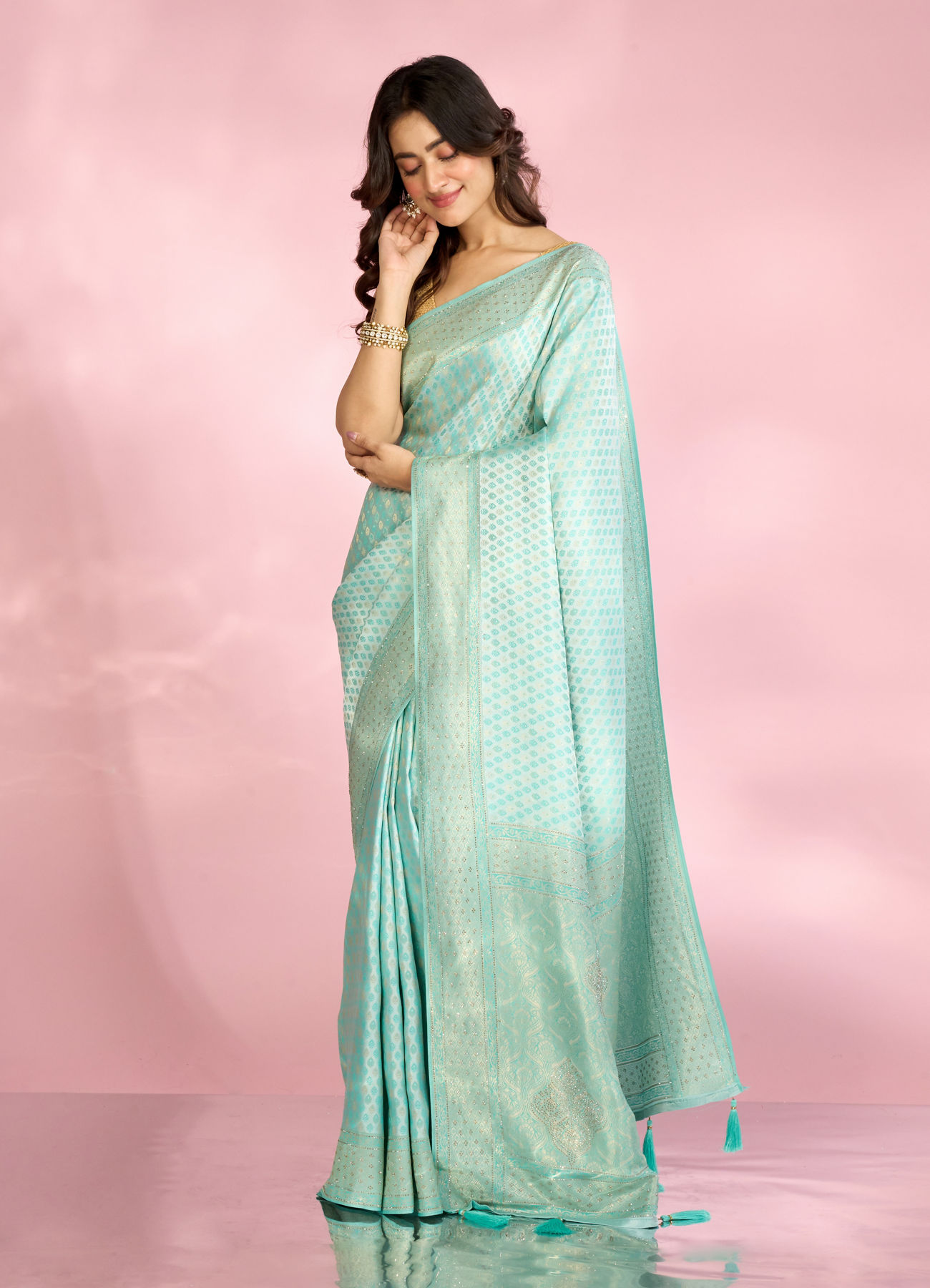 Mohey Women Lustrous Light Blue Silk Saree