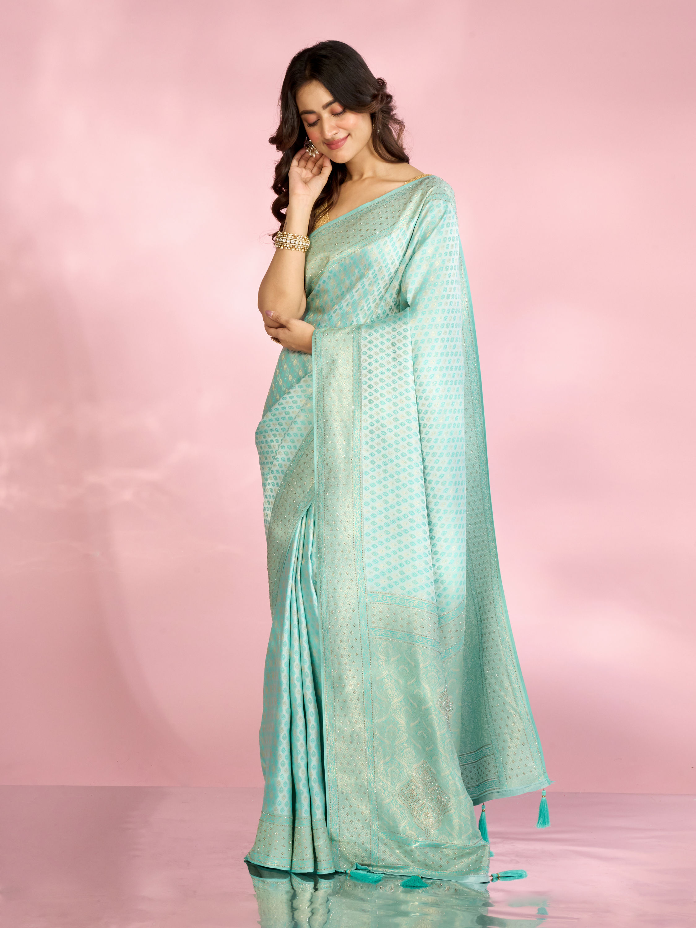 Mohey Women Lustrous Light Blue Silk Saree