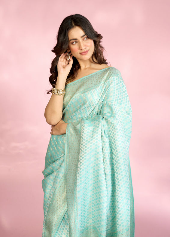 Mohey Women Lustrous Light Blue Silk Saree