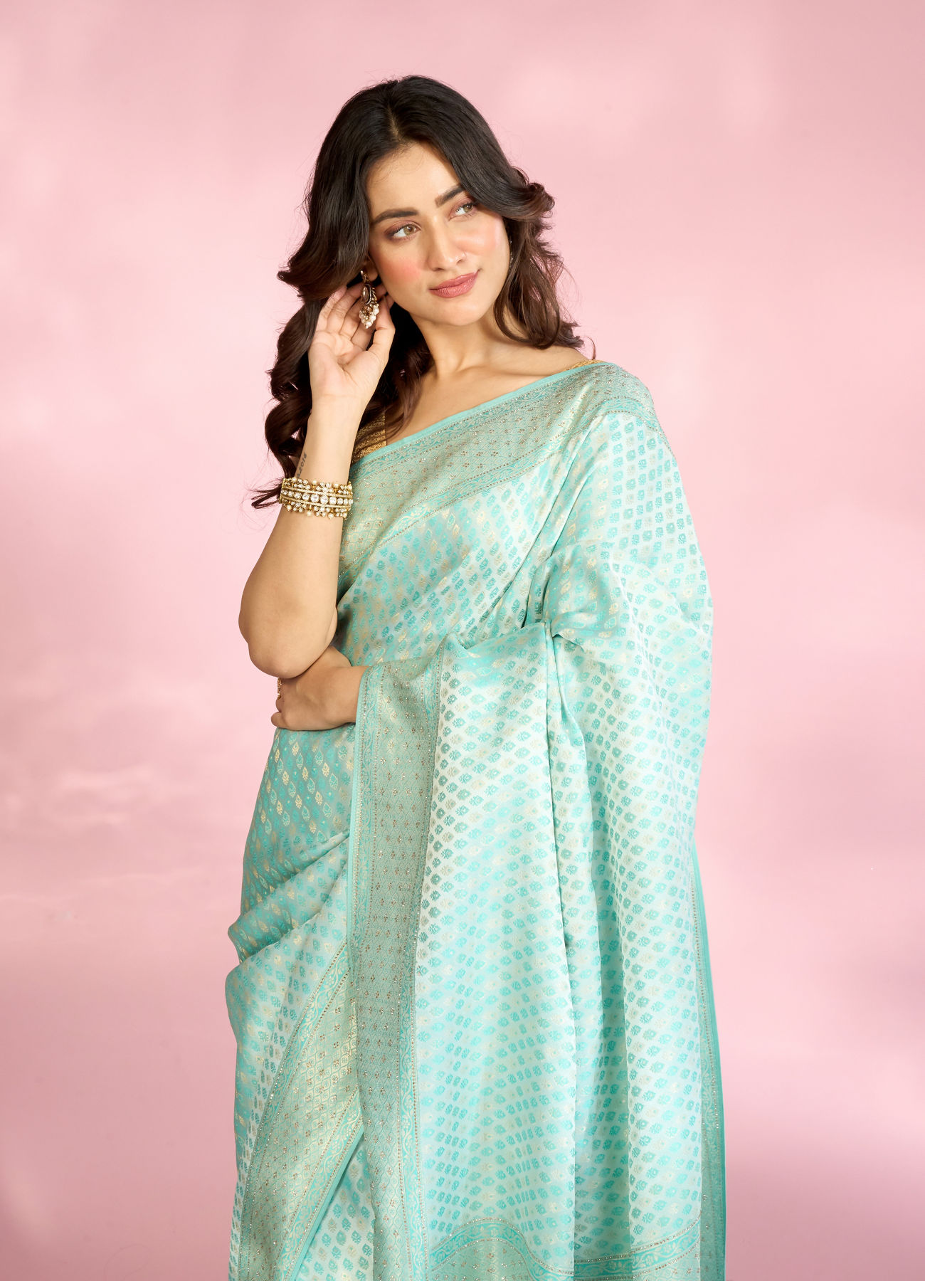 Mohey Women Lustrous Light Blue Silk Saree