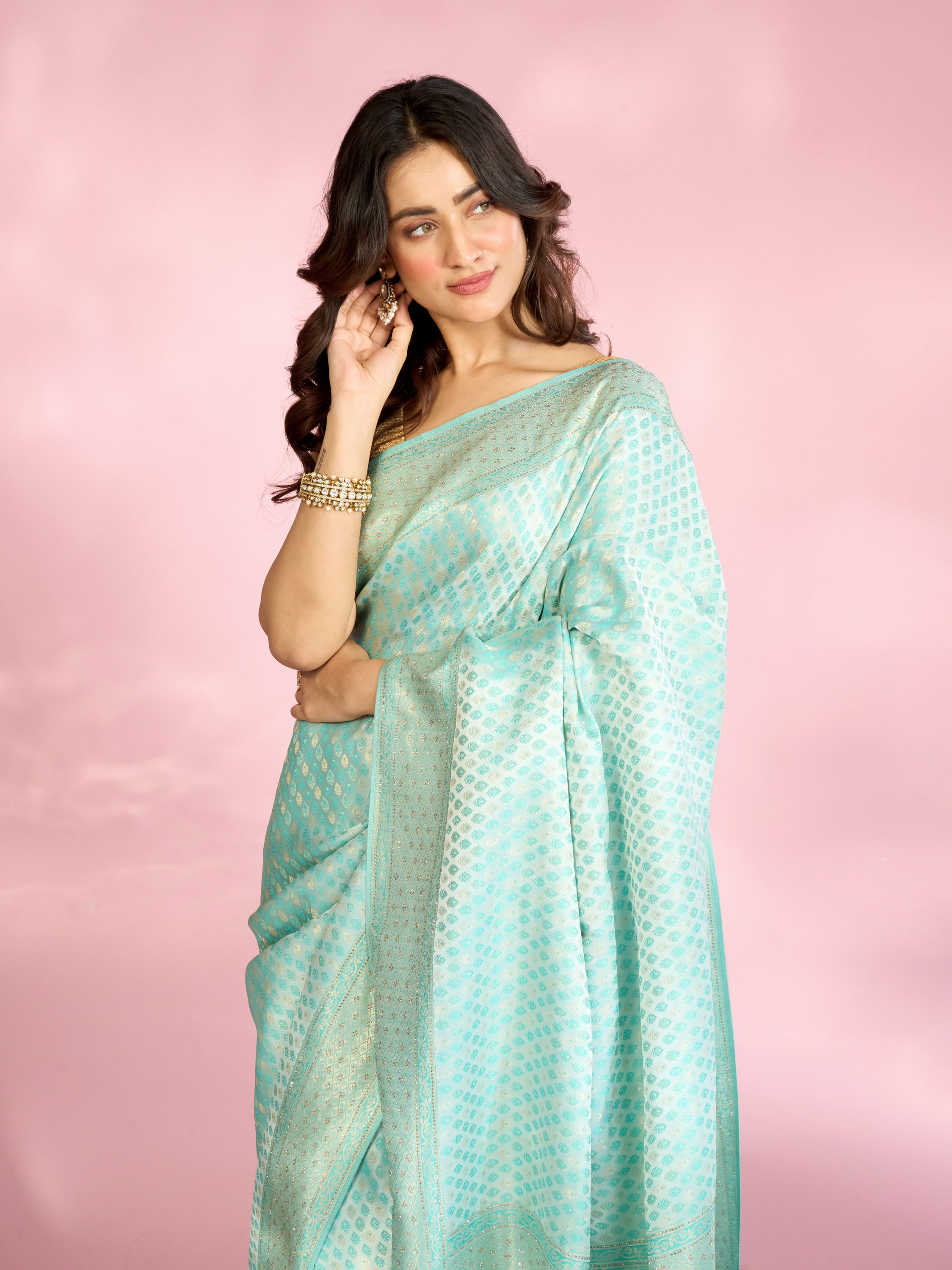 Mohey Women Lustrous Light Blue Silk Saree