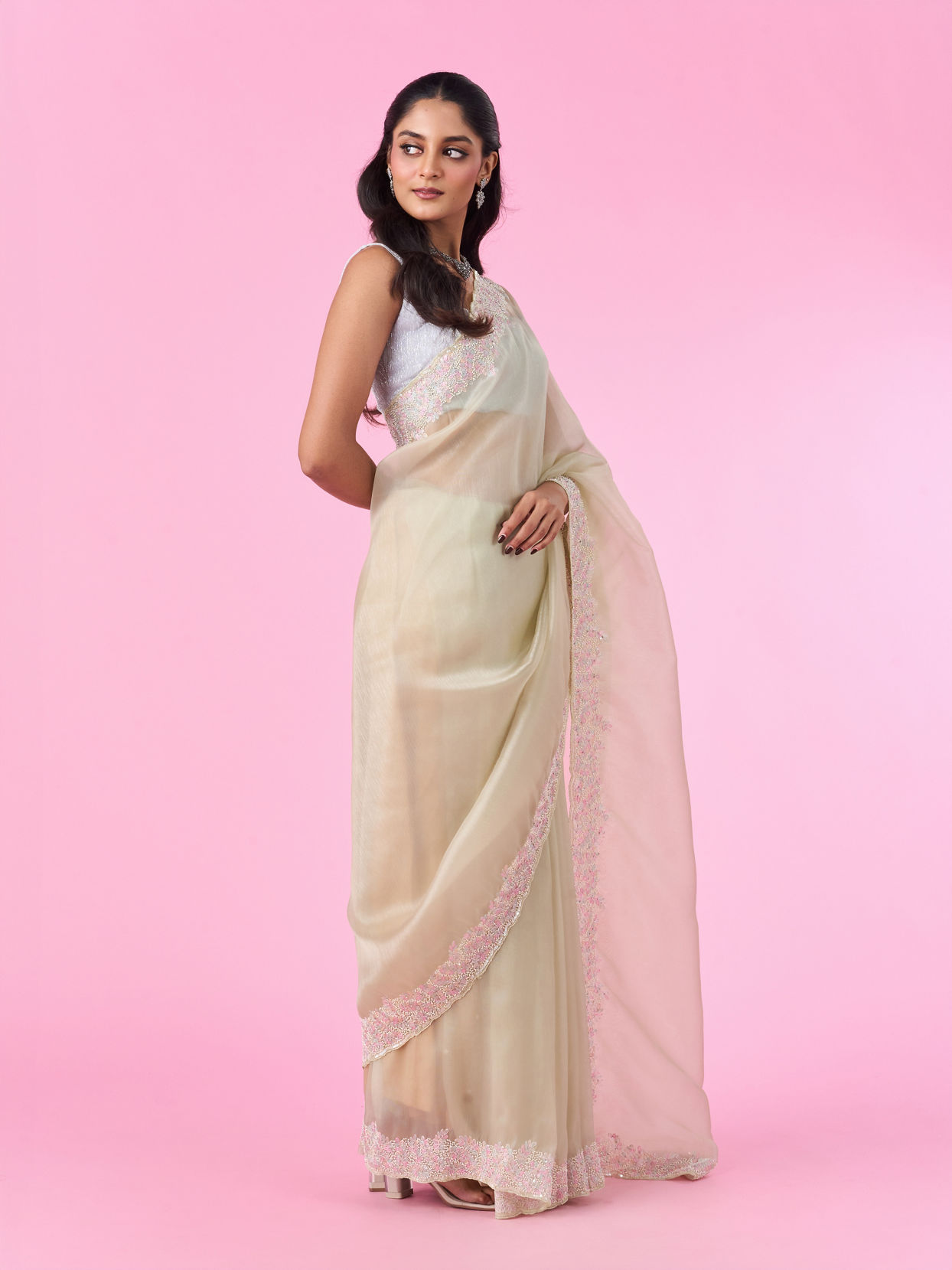 Mohey Women Ethereal Green Organza Saree