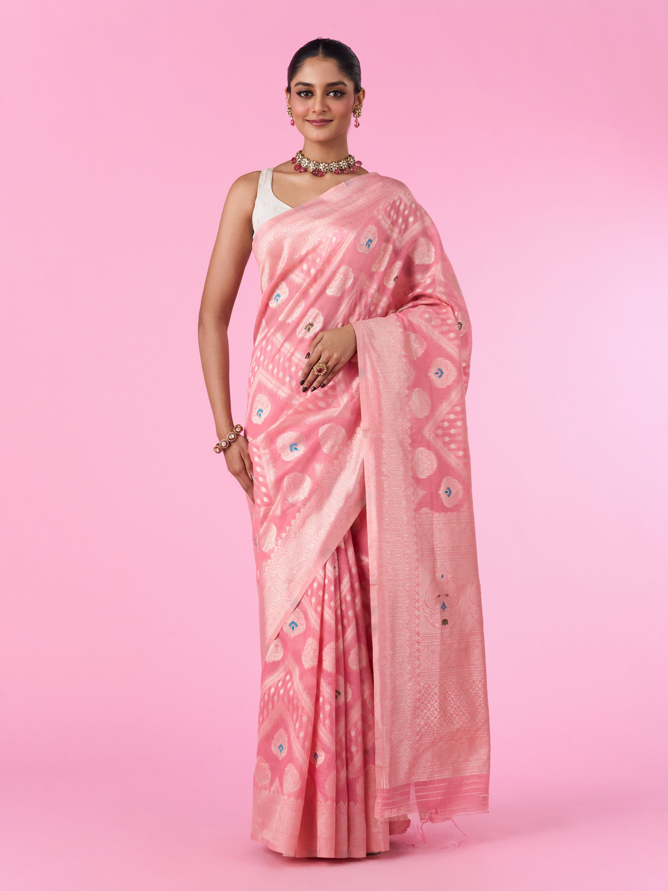 Mohey Women Pink Elegance Saree