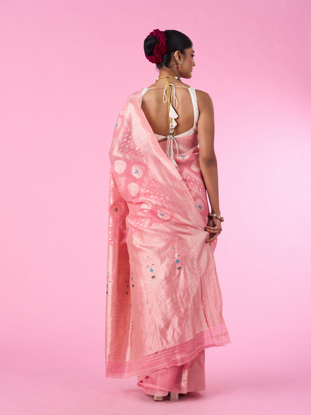 Mohey Women Pink Elegance Saree