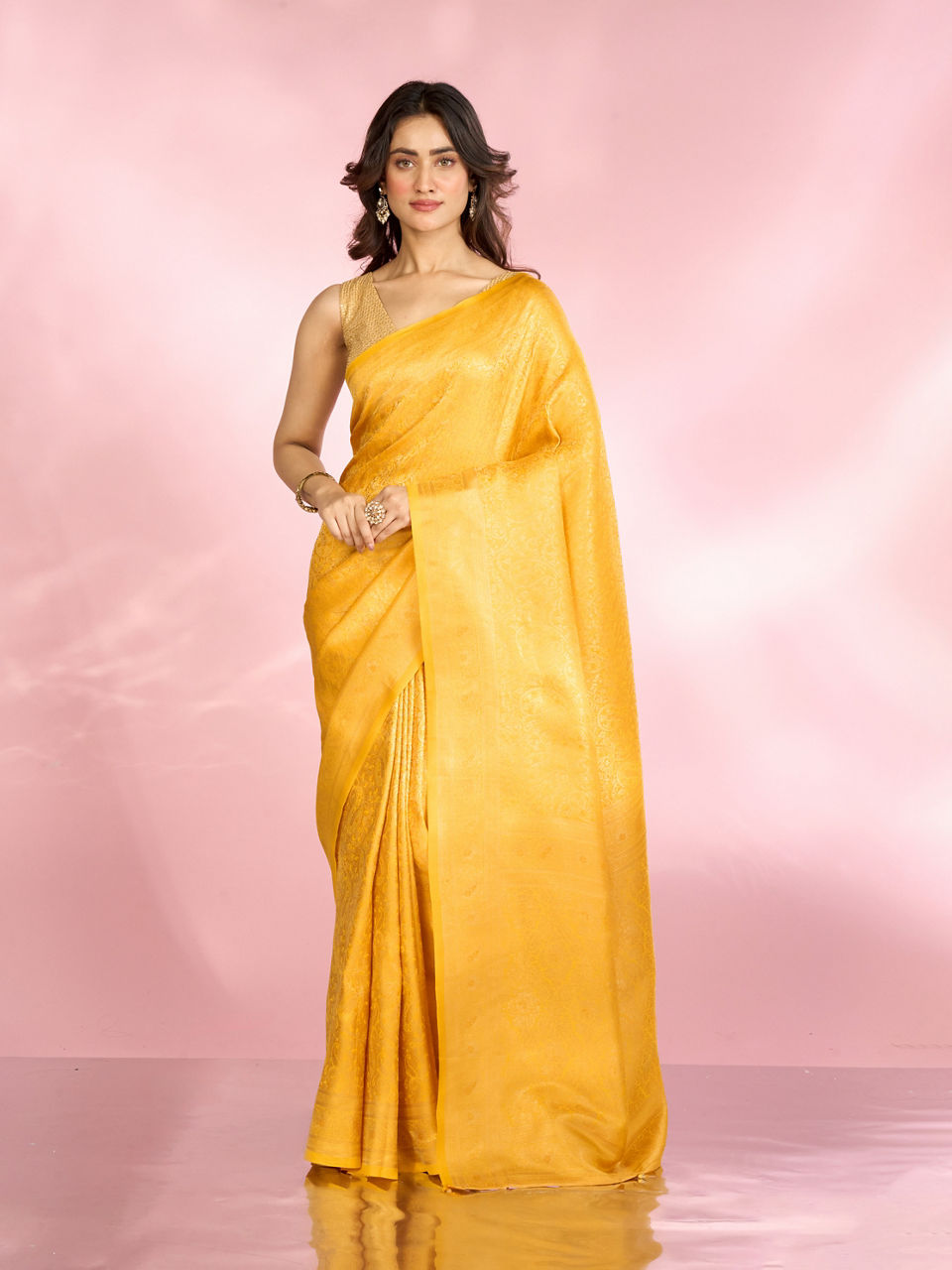 Mohey Women Radiant Yellow Saree