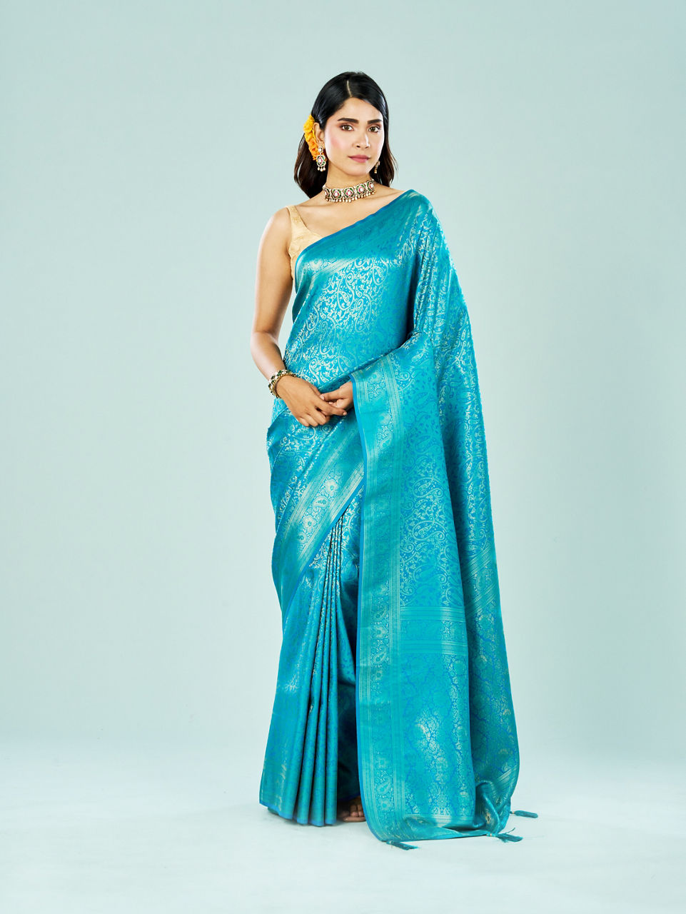 Mohey Women Elegant Blue Saree with Unstitch Blouse