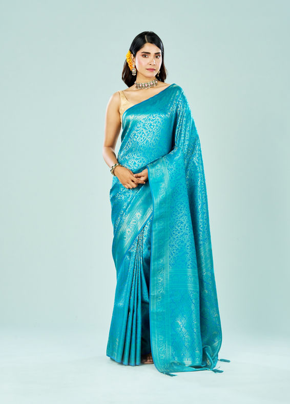 Mohey Women Elegant Blue Saree with Unstitch Blouse