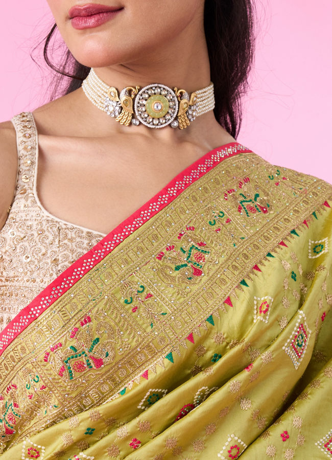 Mohey Women Gleaming Green Elegance Saree