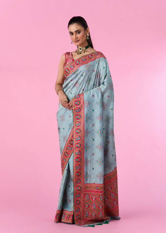 Mohey Women Sea Green Elegance Saree