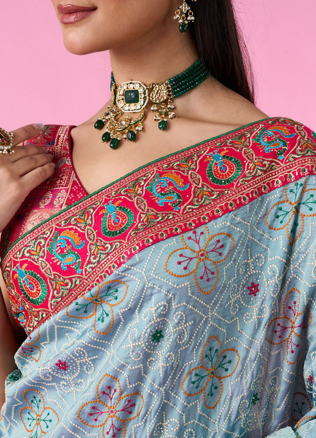 Mohey Women Sea Green Elegance Saree