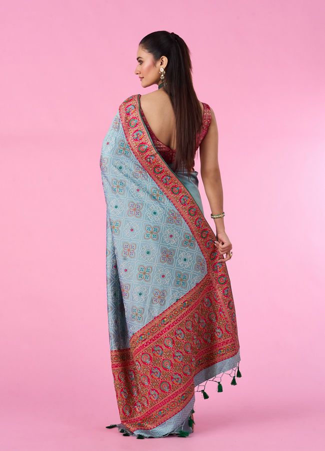 Mohey Women Sea Green Elegance Saree