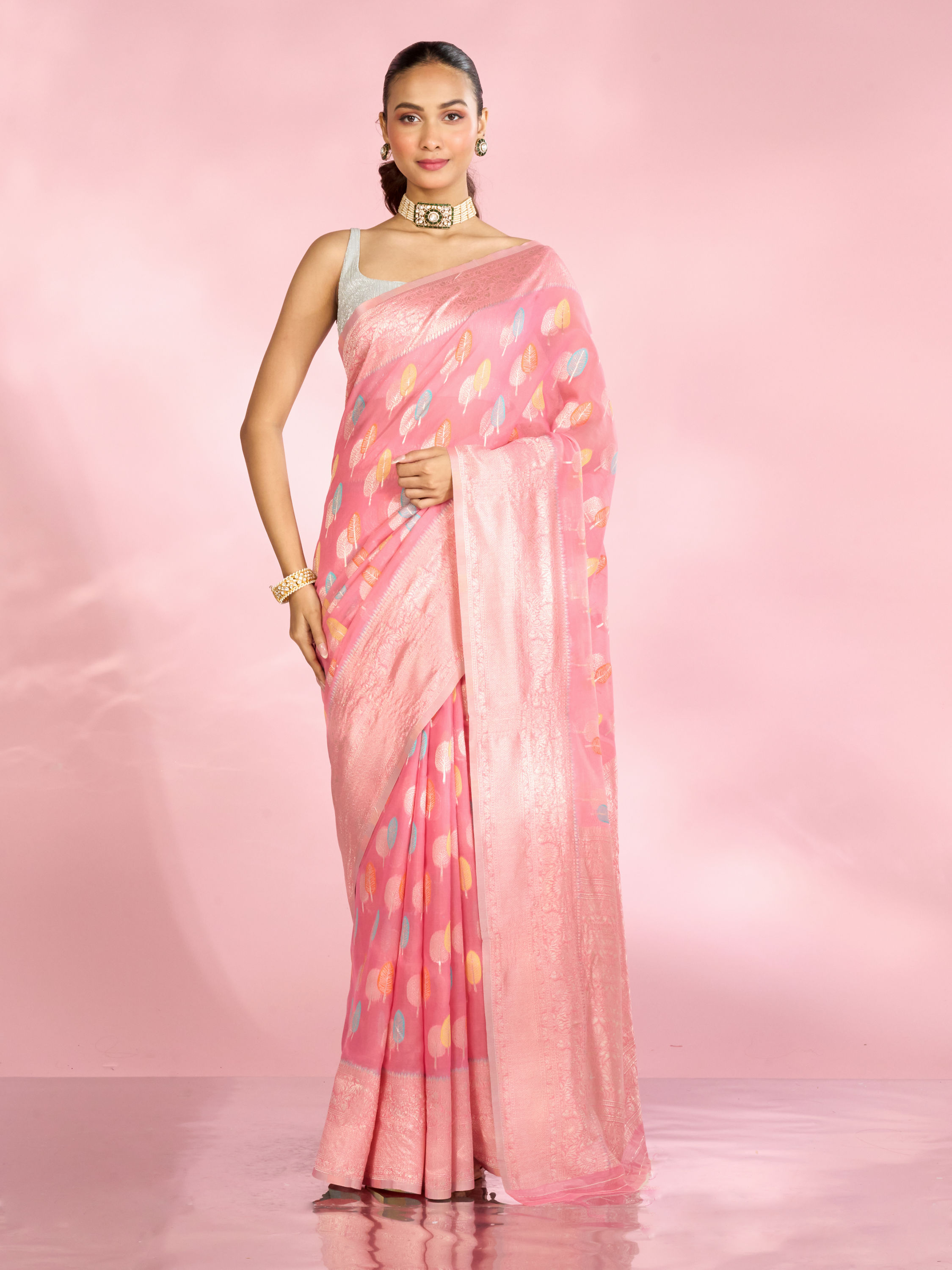 Mohey Women Enchanting Pink Elegance Saree
