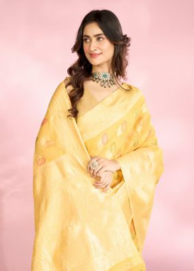 Mohey Women Radiant Yellow Elegance Saree