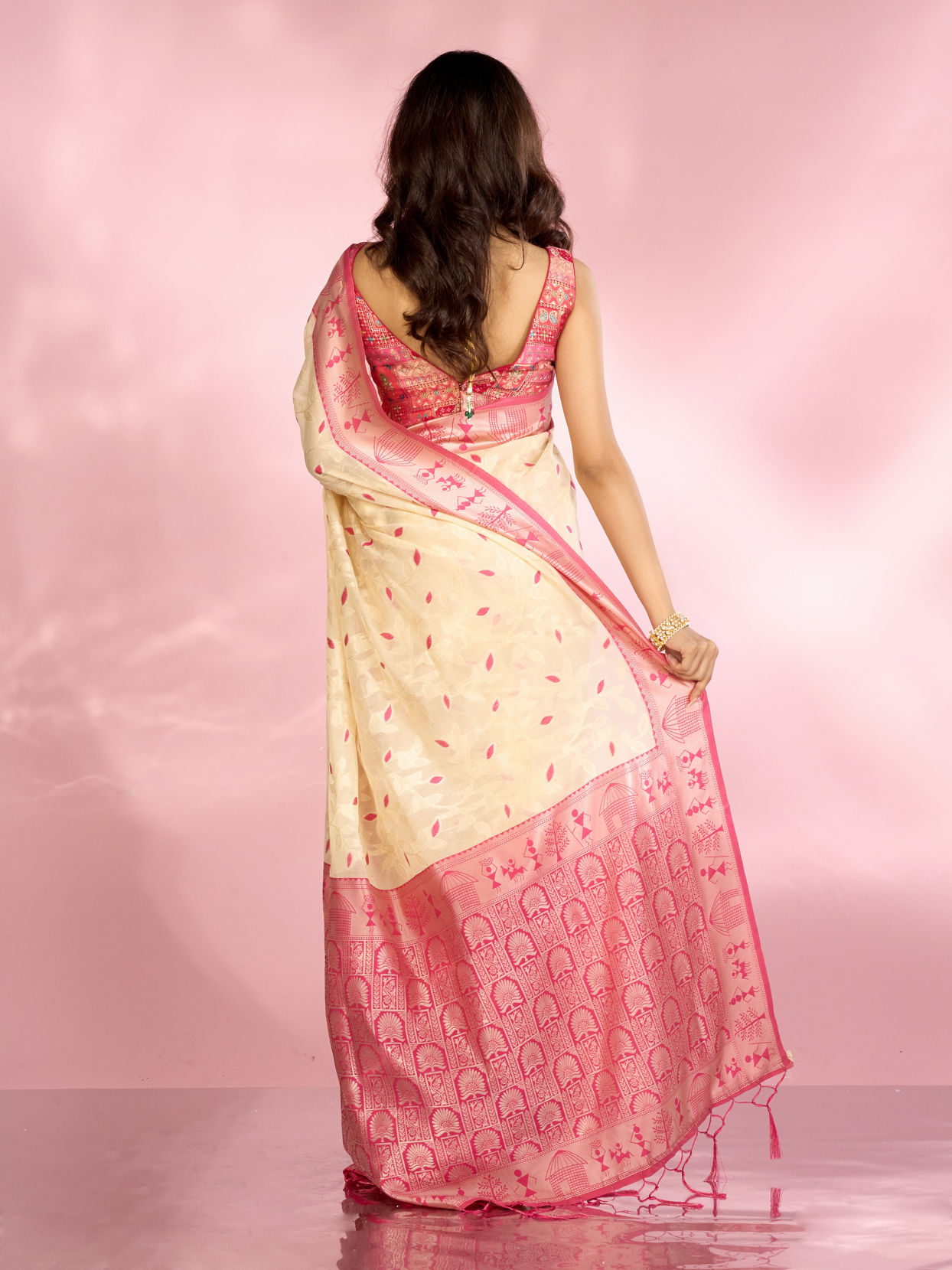 Mohey Women Elegant Rani Pink Saree