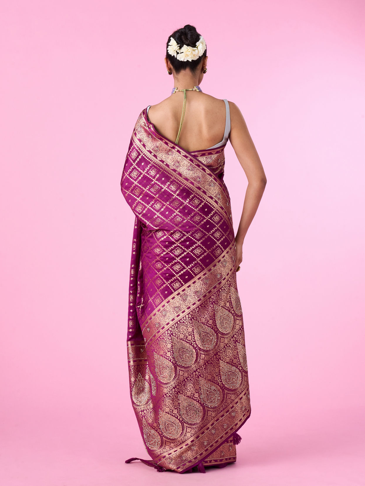 Mohey Women Wine Elegance Banarasi Saree