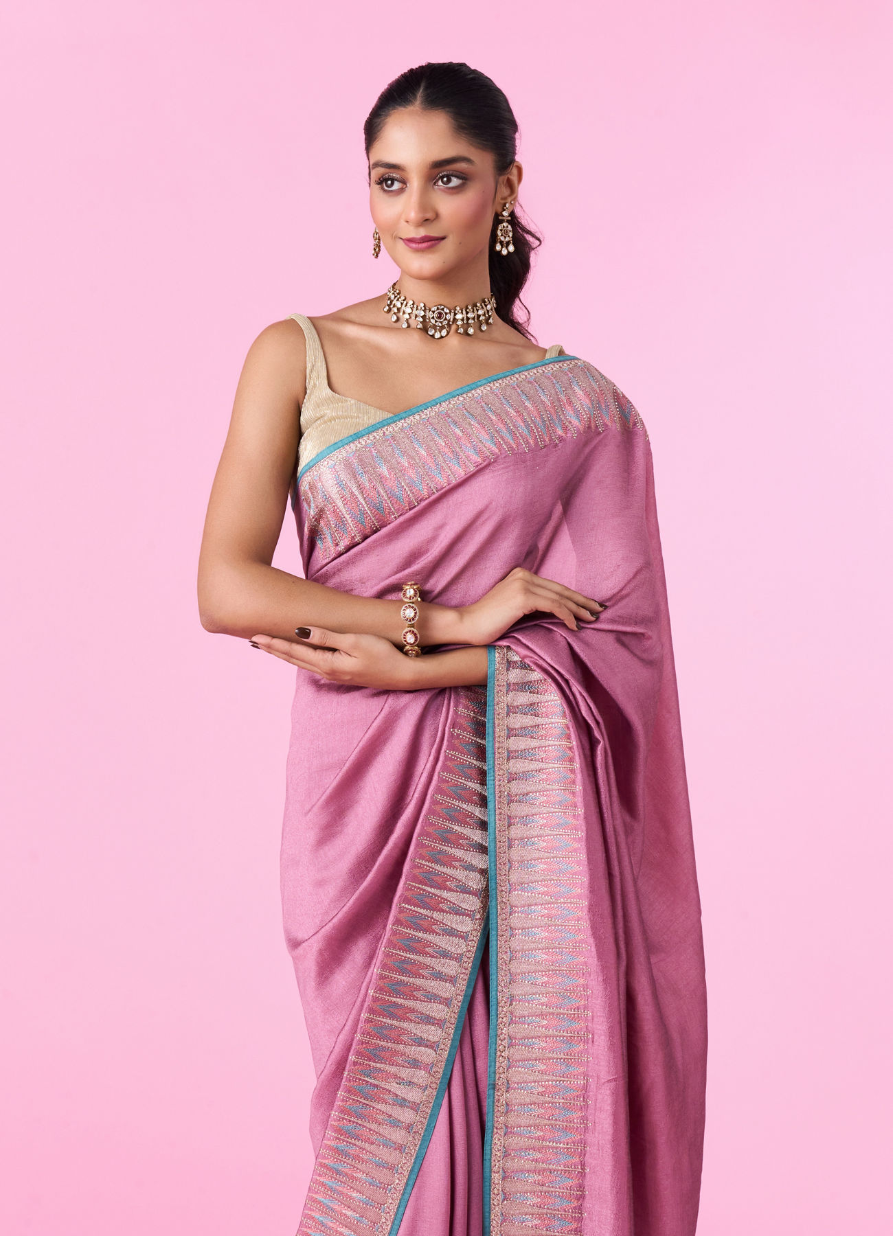 Mohey Women Glistening Purple Elegance Saree