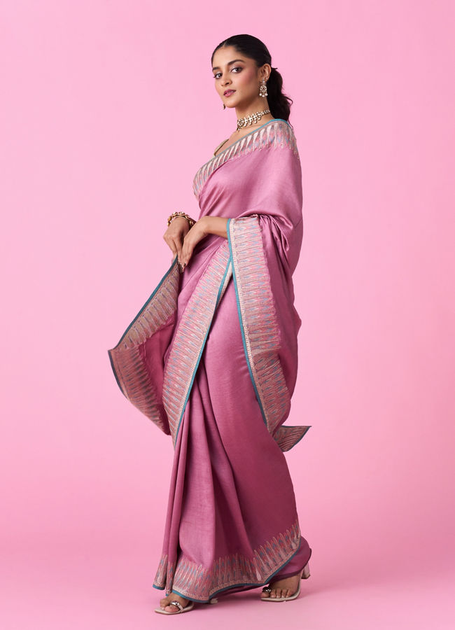 Mohey Women Glistening Purple Elegance Saree