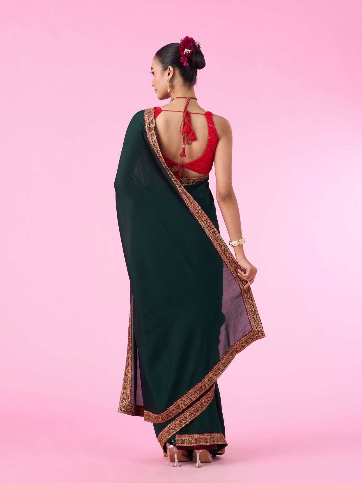 Mohey Women Emerald Elegance Saree