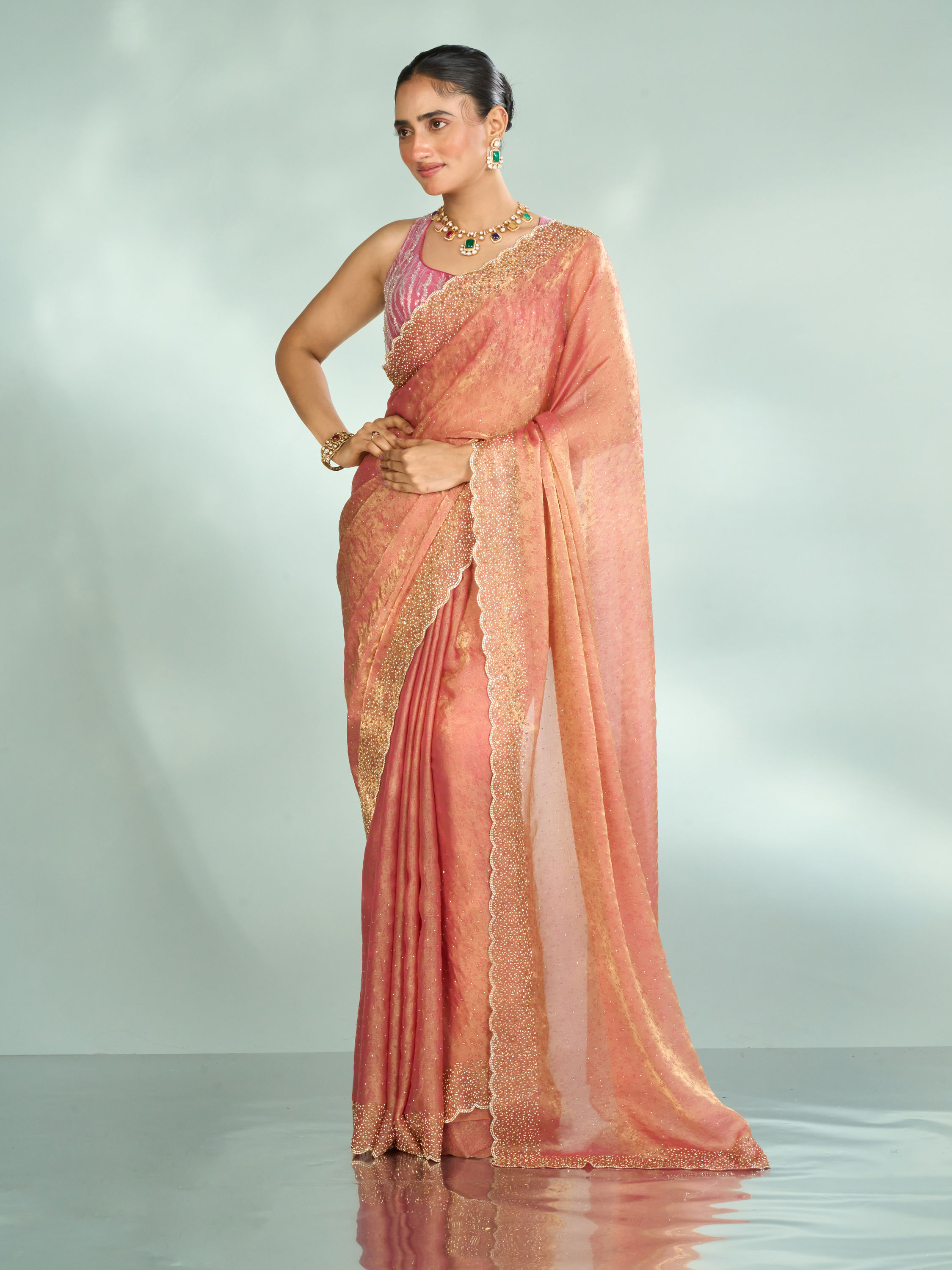 Mohey Women Pink Organza Extravagance Saree
