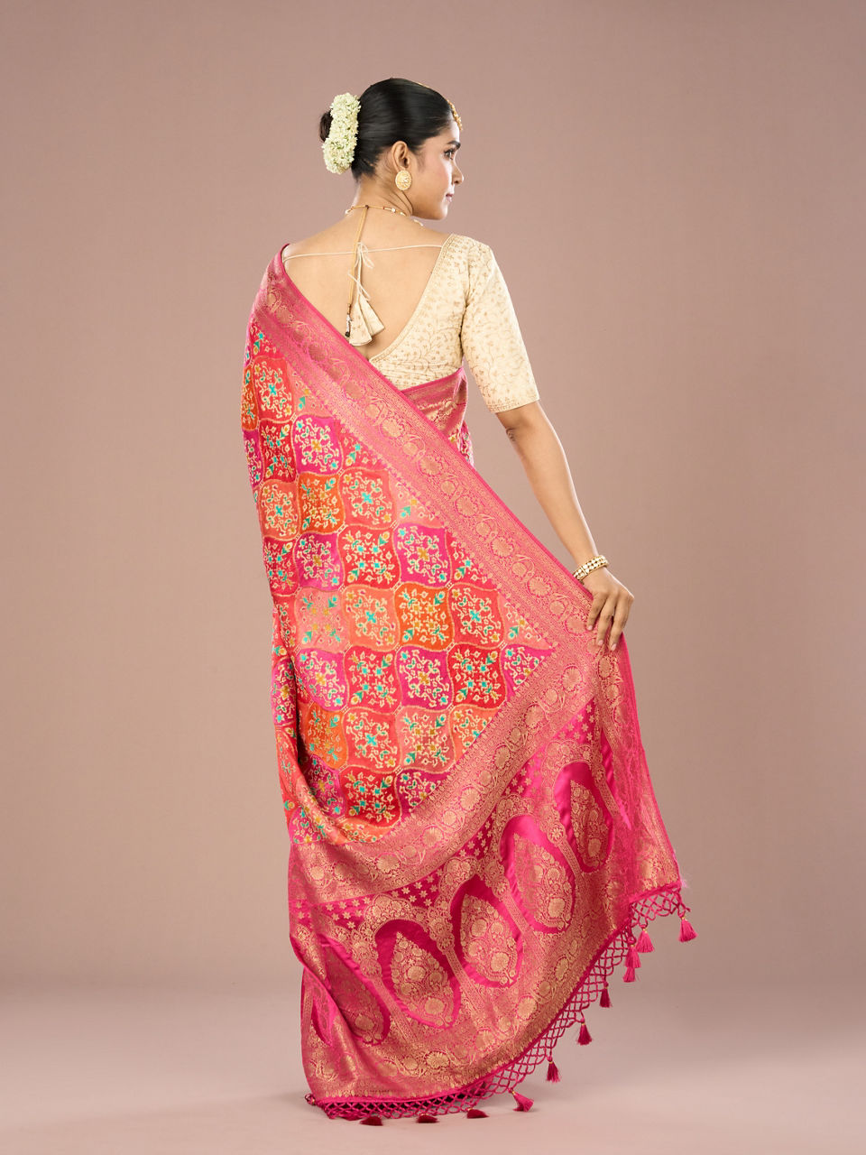 Mohey Women Pink Banarasi Art Silk Saree