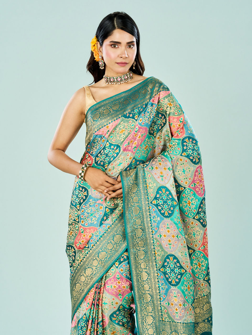 Mohey Women Rama Green Banarasi Art Silk Saree