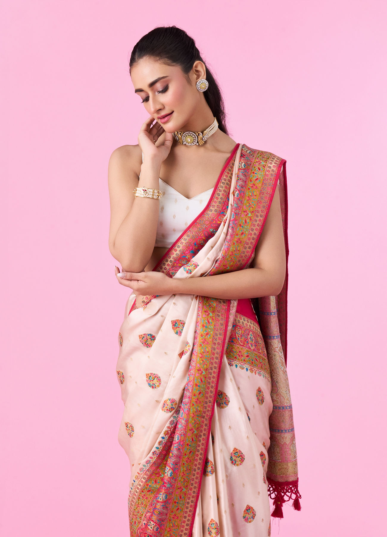 Mohey Women Radiant Cream Beauty Banarasi Saree