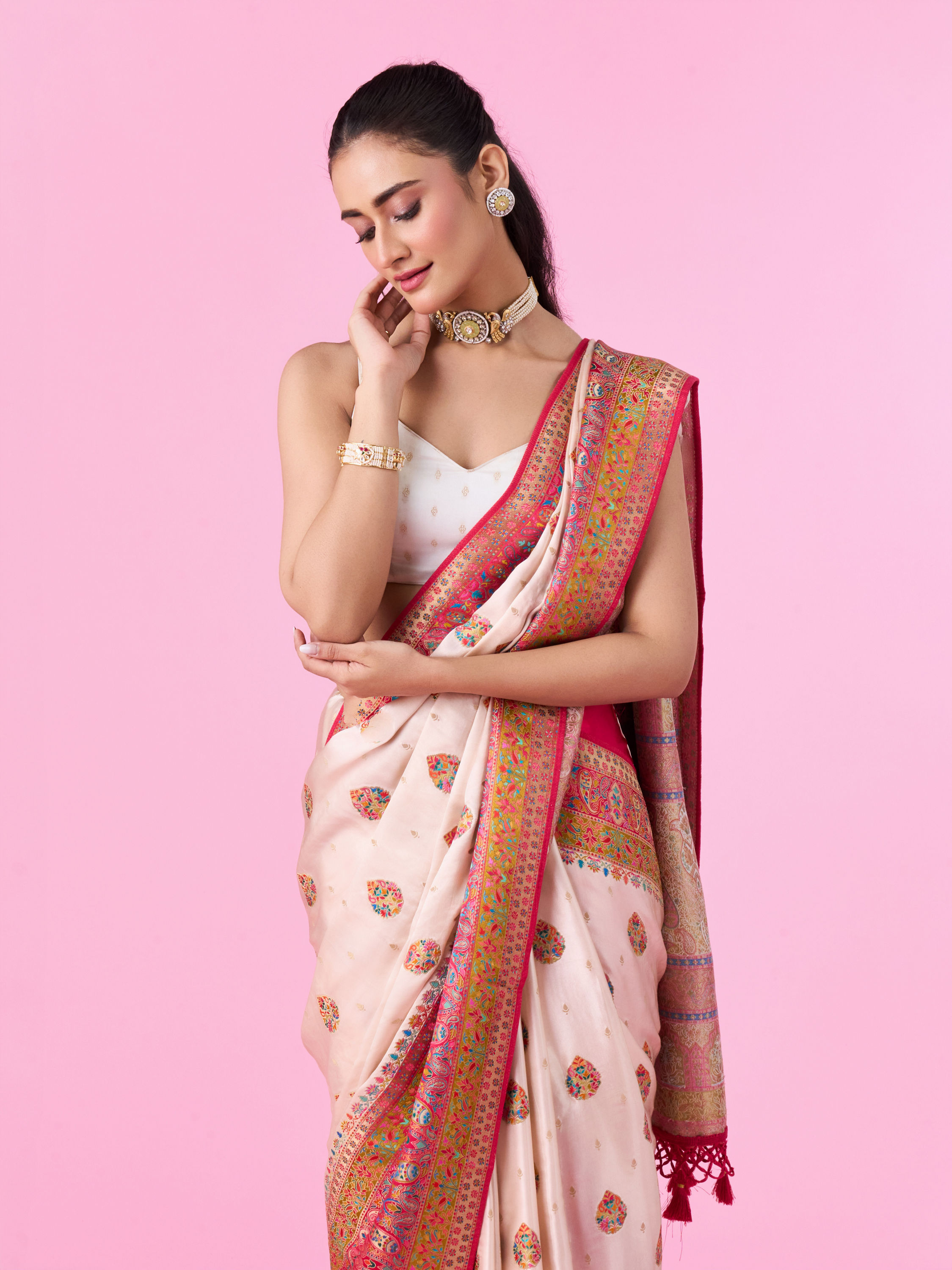 Mohey Women Radiant Cream Beauty Banarasi Saree