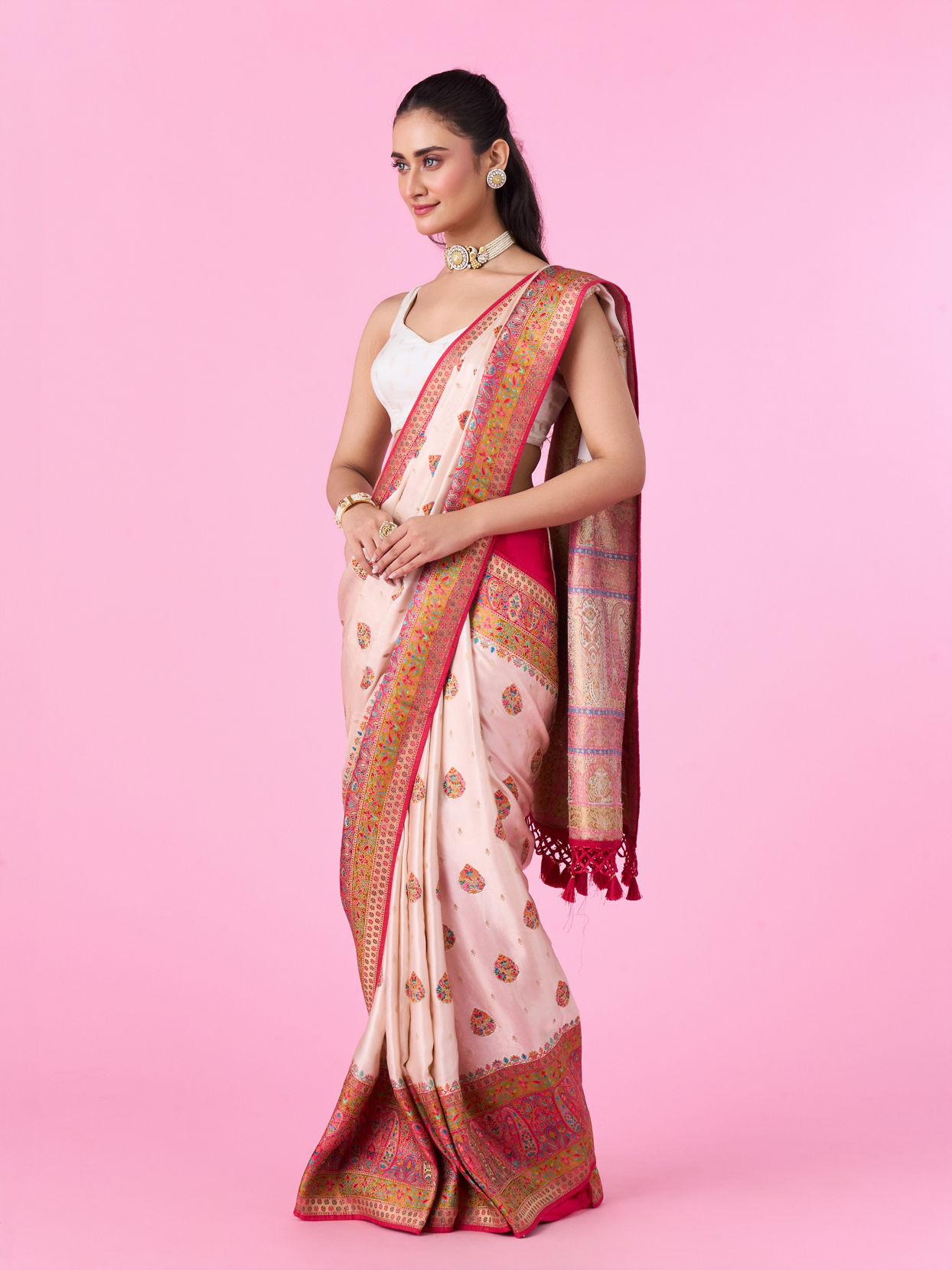 Mohey Women Radiant Cream Beauty Banarasi Saree