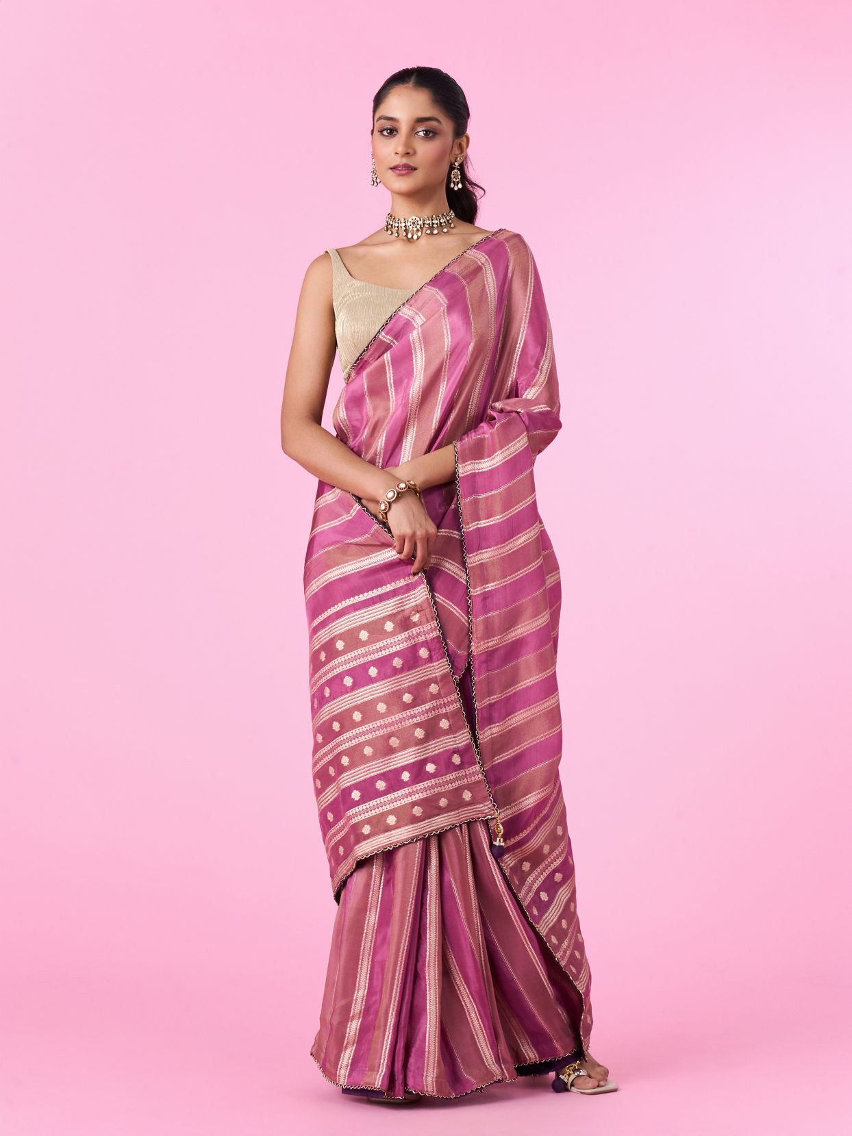 Mohey Women Purple Elegance Saree