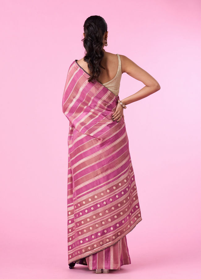 Mohey Women Purple Elegance Saree