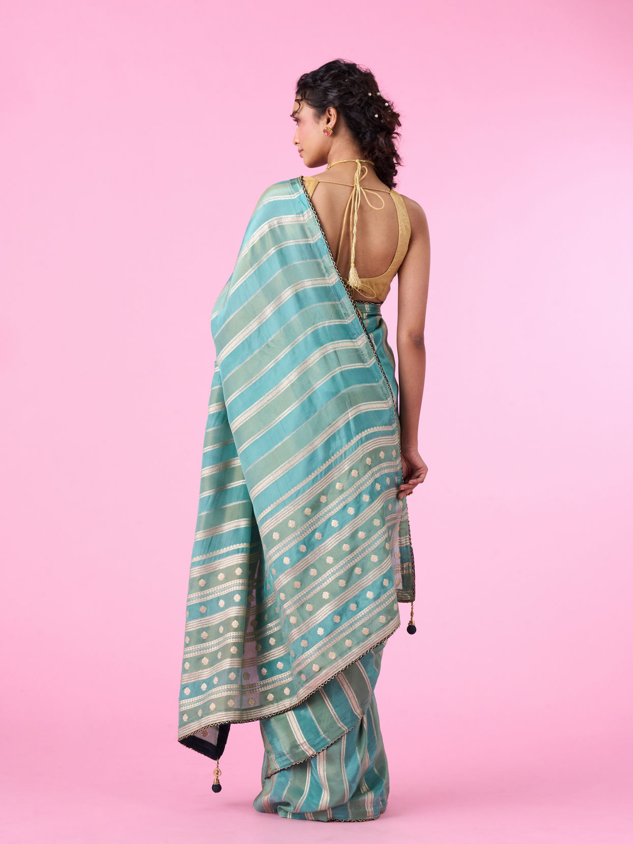 Mohey Women Emerald Bliss Saree