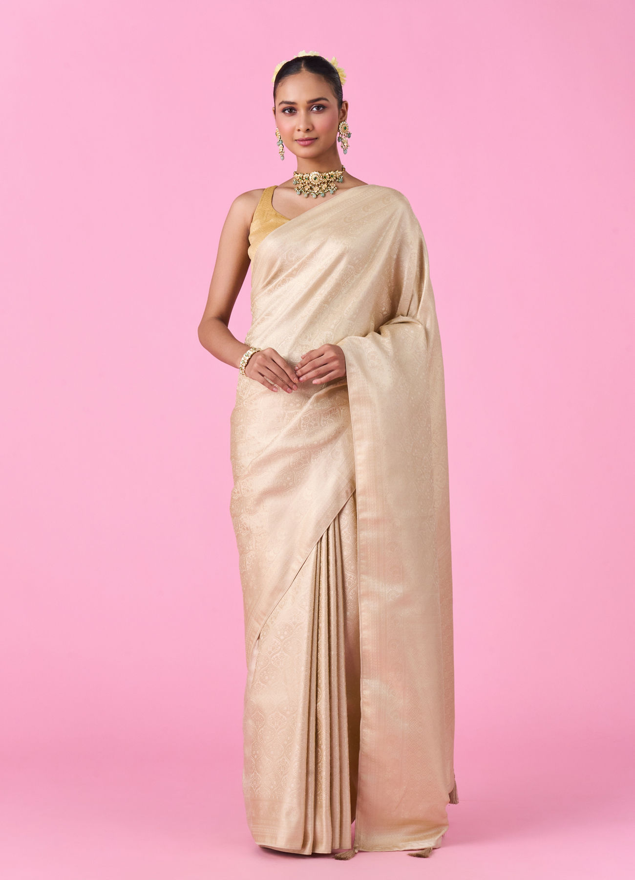 Mohey Women Elegant Cream Banarasi Saree Artistry