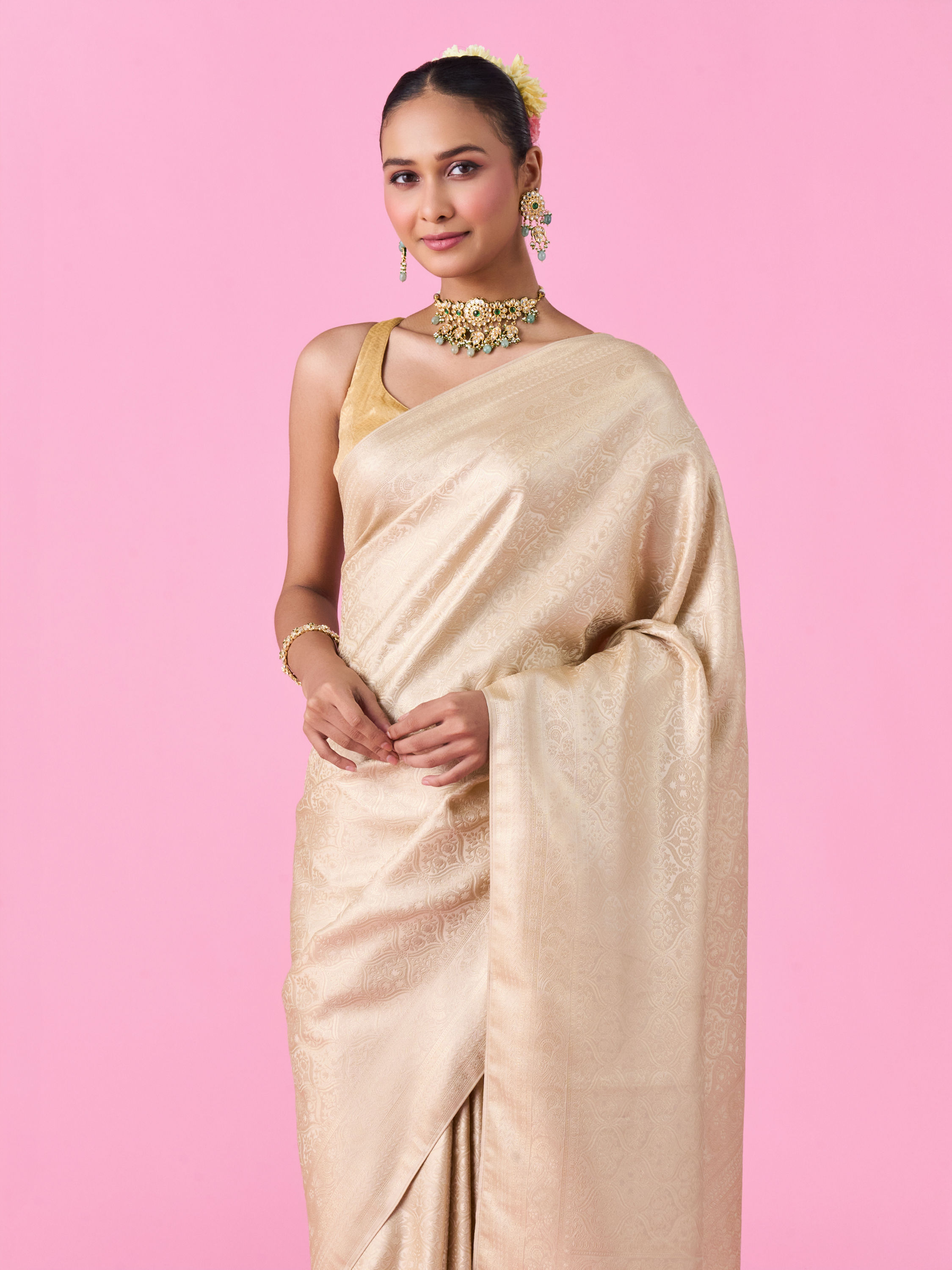 Mohey Women Elegant Cream Banarasi Saree Artistry